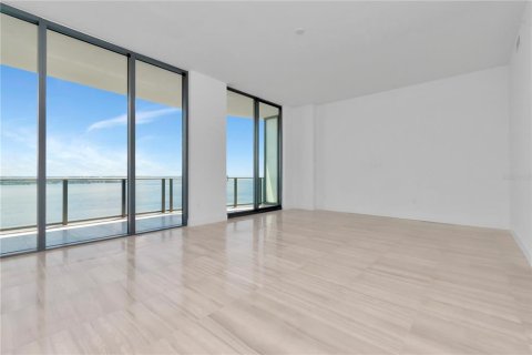 Condominio en venta en Tampa, Florida, 4 dormitorios, 517.47 m2 № 1355806 - foto 29