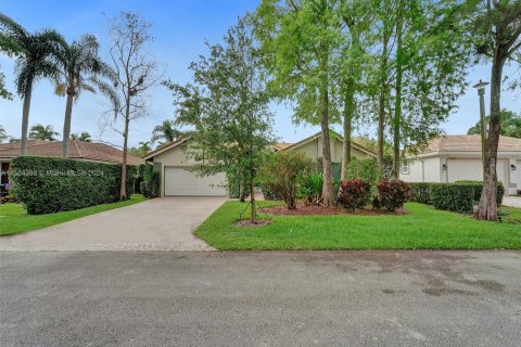 House in Coconut Creek, Florida 4 bedrooms, 196.02 sq.m. № 1099792 - photo 5