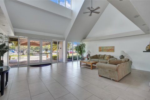 Condo in Weston, Florida, 2 bedrooms  № 1348234 - photo 26