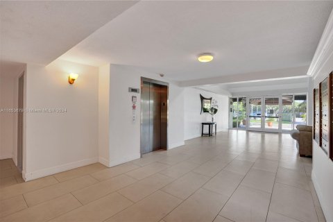 Copropriété à vendre à Weston, Floride: 2 chambres, 102.75 m2 № 1348234 - photo 28