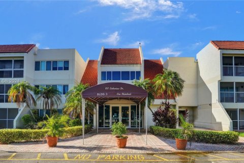 Condo in Weston, Florida, 2 bedrooms  № 1348234 - photo 30