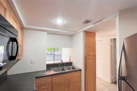 Copropriété à vendre à Miami, Floride: 2 chambres, 76.92 m2 № 1348047 - photo 14