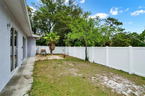 House in Tampa, Florida 4 bedrooms, 163.88 sq.m. № 1085610 - photo 22