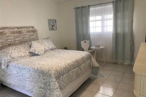 Condominio en venta en Lauderhill, Florida, 1 dormitorio, 71.07 m2 № 945546 - foto 24