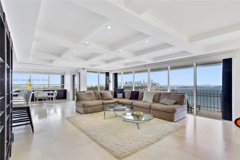 Copropriété à vendre à Miami, Floride: 3 chambres, 242.85 m2 № 1268699 - photo 7