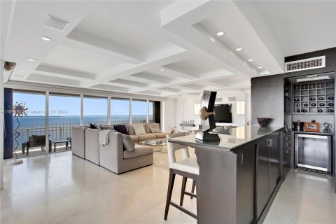 Copropriété à vendre à Miami, Floride: 3 chambres, 242.85 m2 № 1268699 - photo 1