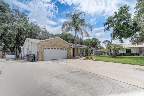 Villa ou maison à vendre à Kissimmee, Floride: 4 chambres, 138.05 m2 № 1251299 - photo 2