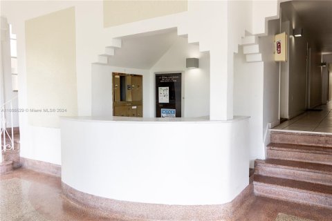 Condo in Miami Beach, Florida, 1 bedroom  № 1268700 - photo 3