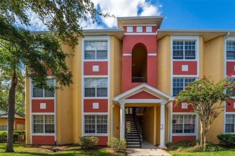 Condo in Orlando, Florida, 1 bedroom  № 1264006 - photo 1