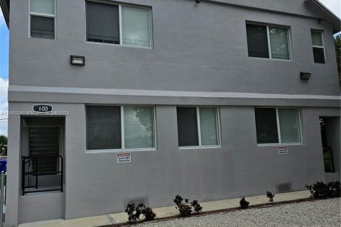 Commercial property in Miami, Florida 337.05 sq.m. № 1370394 - photo 21