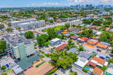 Propiedad comercial en venta en Miami, Florida, 337.05 m2 № 1370394 - foto 27