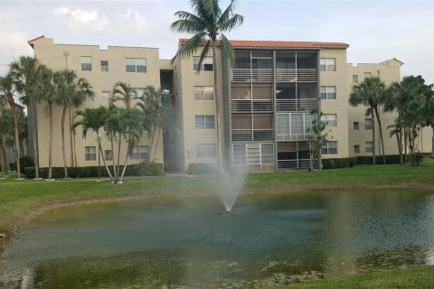 Condominio en venta en North Lauderdale, Florida, 2 dormitorios, 92.9 m2 № 1155428 - foto 22