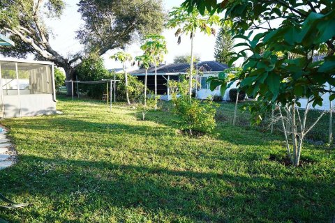 House in North Port, Florida 2 bedrooms, 82.13 sq.m. № 1356159 - photo 17