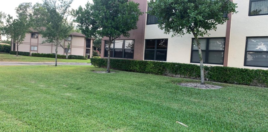 Condo in Tamarac, Florida, 2 bedrooms  № 1189664