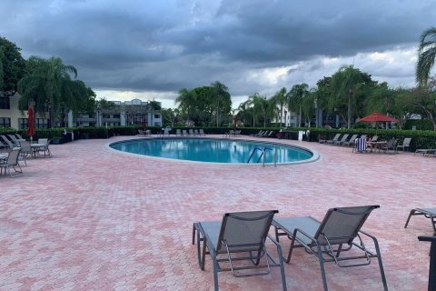 Condo in Tamarac, Florida, 2 bedrooms  № 1189664 - photo 28