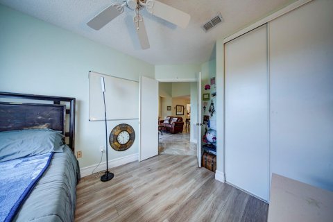 Condo in Coconut Creek, Florida, 3 bedrooms  № 1011513 - photo 12