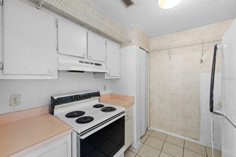 Condo in Tampa, Florida, 1 bedroom  № 1342372 - photo 10