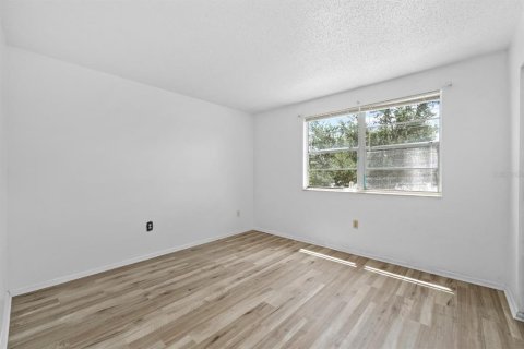 Condo in Tampa, Florida, 1 bedroom  № 1342372 - photo 13