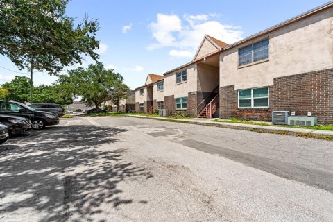 Condo in Tampa, Florida, 1 bedroom  № 1342372 - photo 4