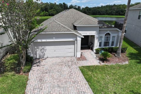 Villa ou maison à vendre à Kissimmee, Floride: 4 chambres, 174.1 m2 № 1342373 - photo 1