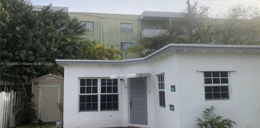 House in North Miami Beach, Florida 1 bedroom, 50.07 sq.m. № 1092053