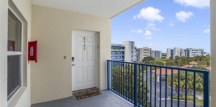 Condo à New Smyrna Beach, Floride, 3 chambres  № 1381147