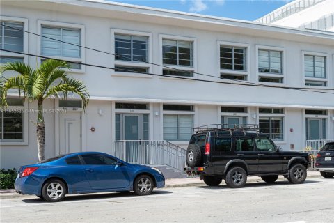 Copropriété à vendre à Miami Beach, Floride: 2 chambres, 127.74 m2 № 1348635 - photo 7