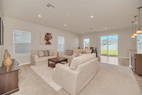 Casa en venta en Davenport, Florida, 4 dormitorios, 263.66 m2 № 1300102 - foto 9