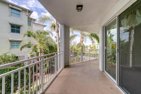 Condo in Stuart, Florida, 2 bedrooms  № 1096615 - photo 19