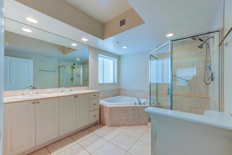 Condo in Stuart, Florida, 2 bedrooms  № 1096615 - photo 18