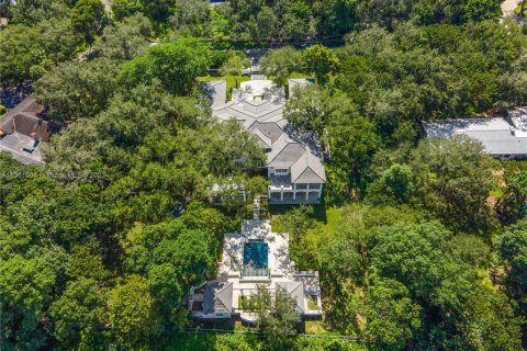 Villa ou maison à vendre à Coral Gables, Floride: 8 chambres, 1085.47 m2 № 384966 - photo 6