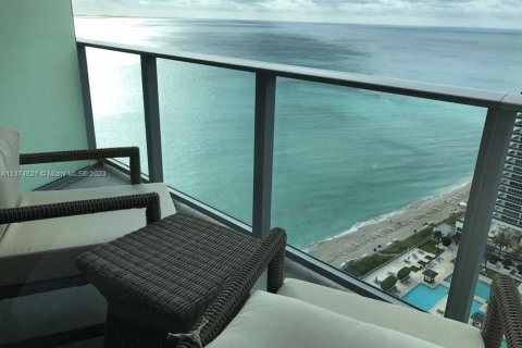 Condominio en venta en Hollywood, Florida, 2 dormitorios, 105.54 m2 № 480359 - foto 14