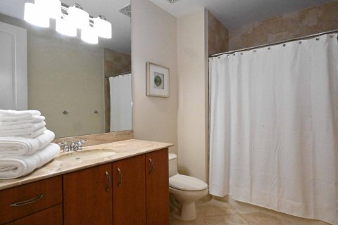 Condo in West Palm Beach, Florida, 2 bedrooms  № 788165 - photo 1