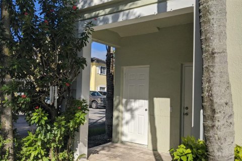 Condo in Homestead, Florida, 3 bedrooms  № 1421585 - photo 3