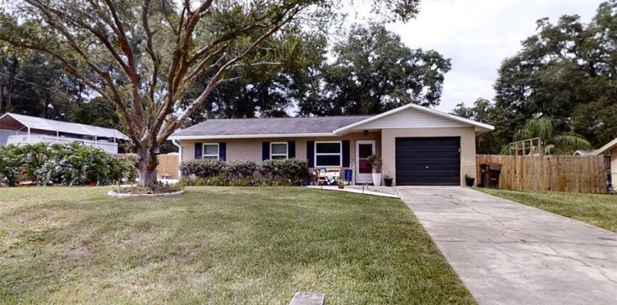 House in Ocala, Florida 3 bedrooms, 98.01 sq.m. № 968640
