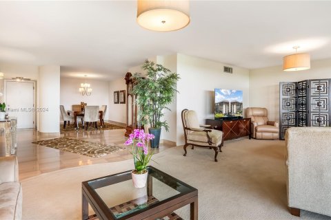 Condo in Hollywood, Florida, 2 bedrooms  № 1379058 - photo 11