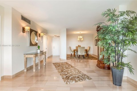 Copropriété à vendre à Hollywood, Floride: 2 chambres, 171.4 m2 № 1379058 - photo 12