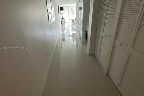 Condominio en venta en Aventura, Florida, 72.37 m2 № 1117366 - foto 14