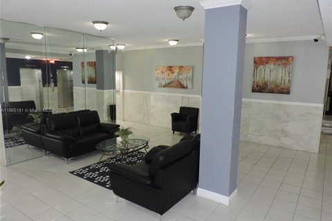 Condominio en venta en Dania Beach, Florida, 2 dormitorios, 99.41 m2 № 1117408 - foto 3