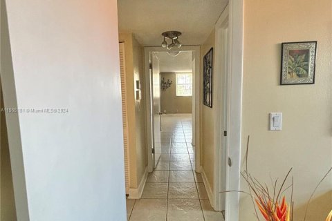 Condominio en venta en Dania Beach, Florida, 2 dormitorios, 99.41 m2 № 1117408 - foto 27