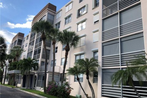 Condominio en venta en Dania Beach, Florida, 2 dormitorios, 99.41 m2 № 1117408 - foto 1