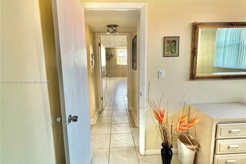 Condominio en venta en Dania Beach, Florida, 2 dormitorios, 99.41 m2 № 1117408 - foto 15