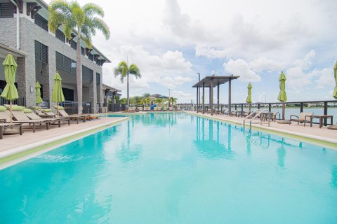 Villa ou maison à vendre à Miami Lakes, Floride: 5 chambres, 291.25 m2 № 786642 - photo 11