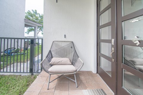 Casa en venta en Miami Lakes, Florida, 5 dormitorios, 291.25 m2 № 786642 - foto 21