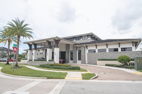 Casa en venta en Miami Lakes, Florida, 5 dormitorios, 291.25 m2 № 786642 - foto 18