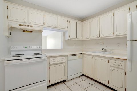 Condominio en venta en Lake Worth, Florida, 1 dormitorio, 70.98 m2 № 786694 - foto 21