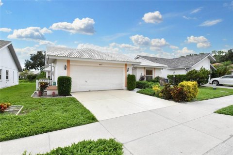 Villa ou maison à vendre à Sarasota, Floride: 3 chambres, 167.13 m2 № 1342596 - photo 2