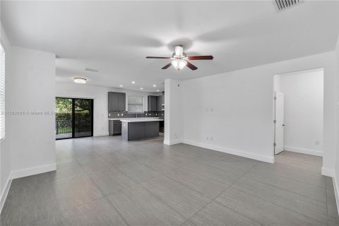 Casa en venta en Dania Beach, Florida, 3 dormitorios, 182.65 m2 № 1098083 - foto 7