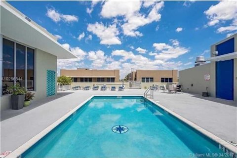 Copropriété à vendre à Fort Lauderdale, Floride: 2 chambres, 149.48 m2 № 1136532 - photo 2