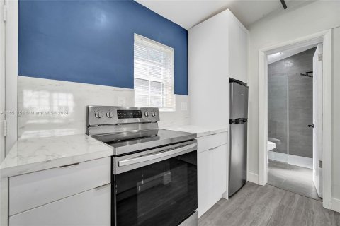 Casa en alquiler en North Miami, Florida, 1 dormitorio, 222.22 m2 № 1345447 - foto 18